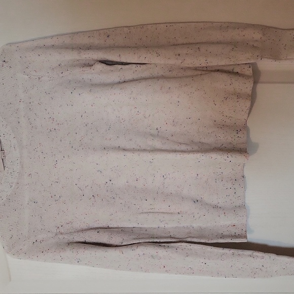 Two Medium Loft Sweaters - Picture 4 of 9